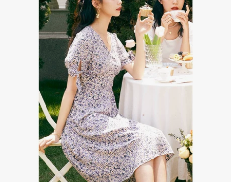 诗凡黎连衣裙女2022年新款春装花色法式v...
