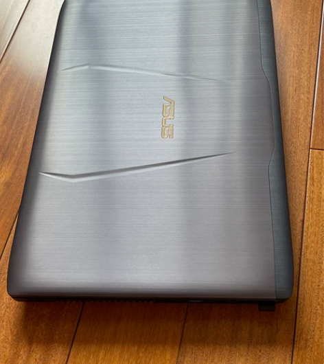 华硕飞行堡垒ZX50V，15.6英寸，英特...