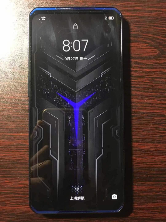 品牌型号 联想拯救者手机一代 8＋128