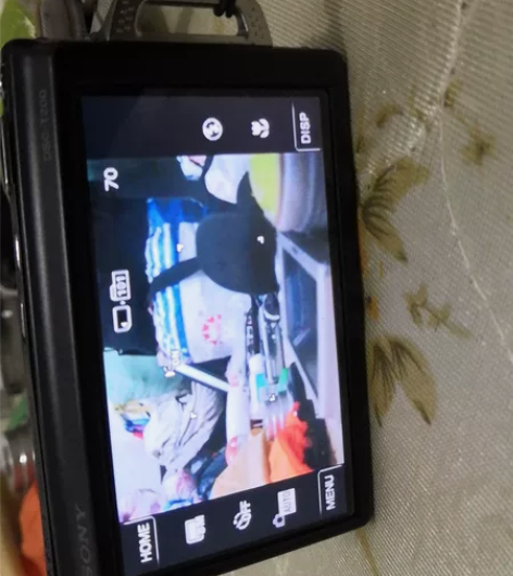 索尼DSC_T200就是开机有时候有杂音有...