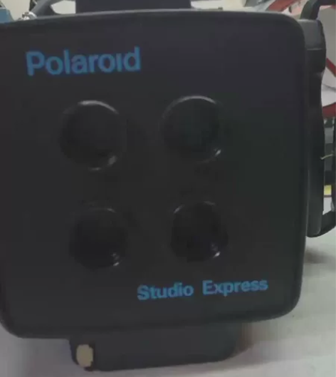 原装进口。宝丽来相机。功能正常，一切完好。...