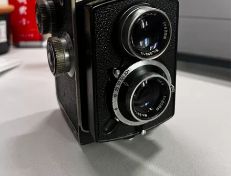 Yashicaflex 雅西卡胶卷腰平相机...