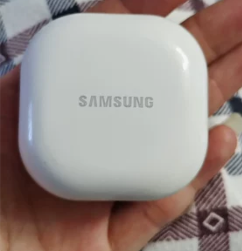 三星buds2蓝牙耳机，便宜出售，没有配件...