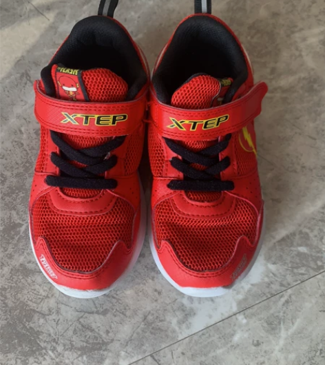 XTEP特步童鞋，27码，专柜店268买入...