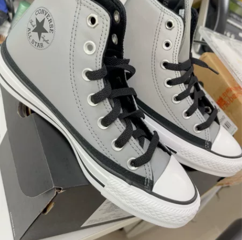 匡威高帮变色炫彩鞋，全新有鞋盒42.5码 ...