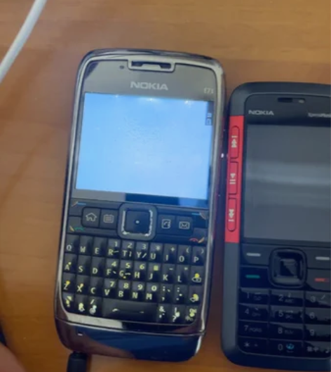 诺基亚老手机nokia e71 感兴趣的话...