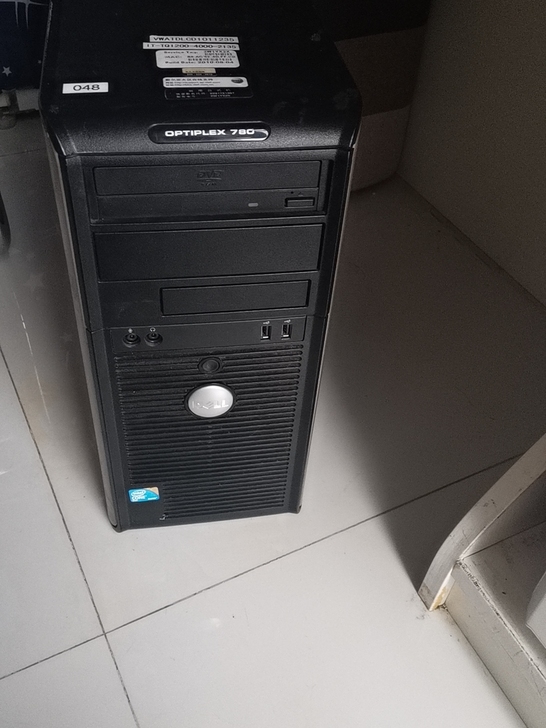 戴尔780空机箱一个，看好了这个机箱要配套...