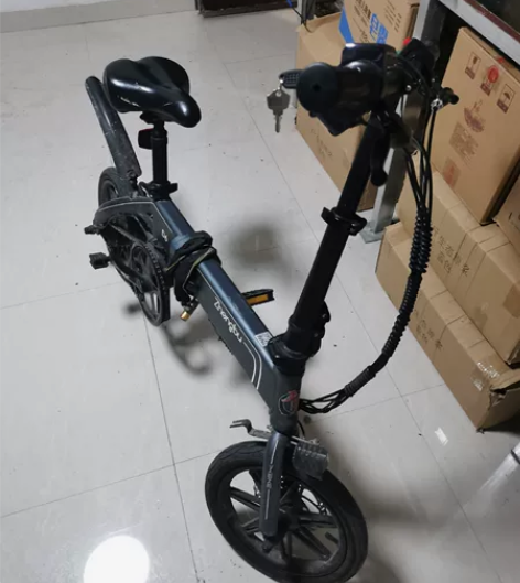 正步电动自行车，可折叠，共行驶700多公里...