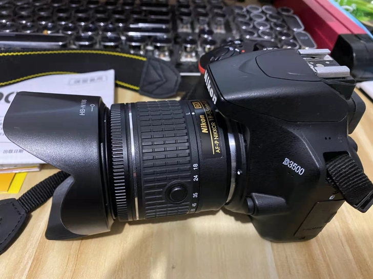 出手尼康D3500 18-55套机，20年...