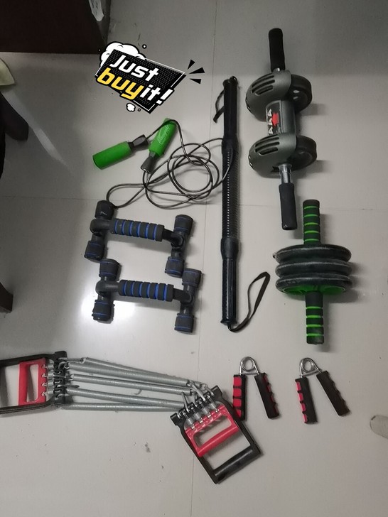 健身器材，腹肌轮，臂力器，握力器，跳绳，俯...