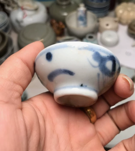 明代青花杯子跟元代湖田杯子 釉水都是一流明...