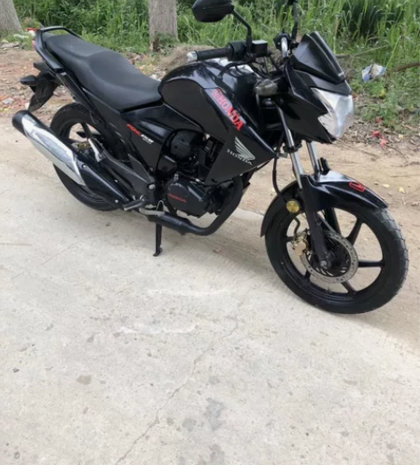 五羊本田幻影150到货一台，搭载最新OTR...