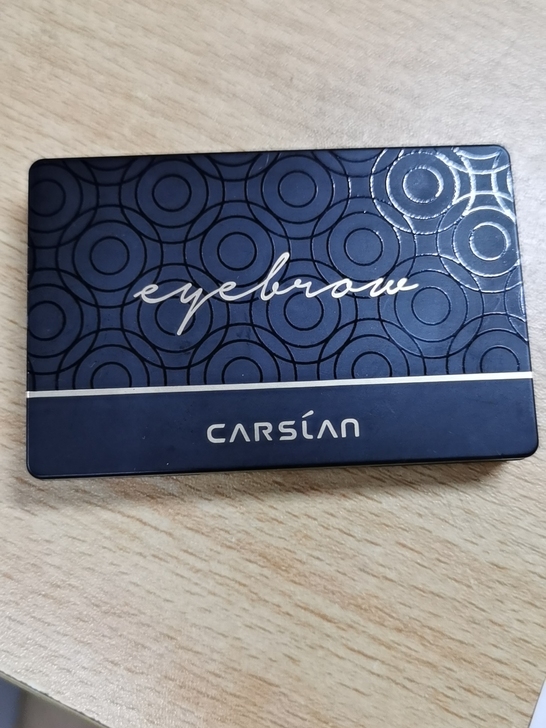 卡姿兰眉粉，在实体店买的，原价八九十吧。自...