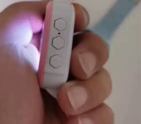 20出儿童手表，两个都要35 功能有通话，...