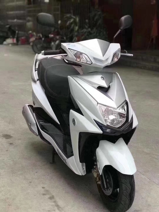二手摩托车，踏板车，女装车电喷雅马哈尚领1...