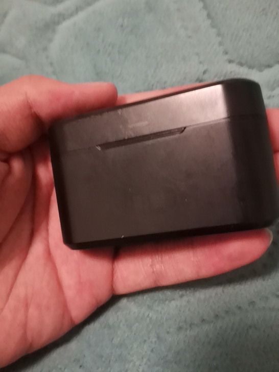 自用蓝牙耳机，八成新，没咋用过