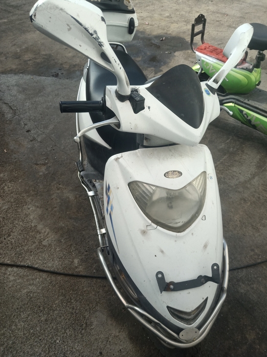 豪爵摩托   低价出售 不包邮  100发...