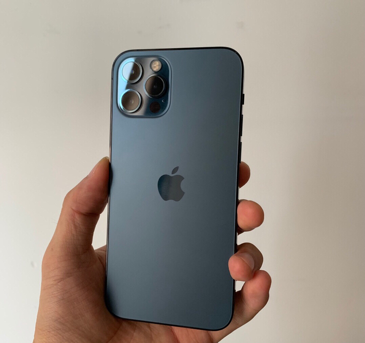 低价出，今年四月底买的iPhone 12 ...