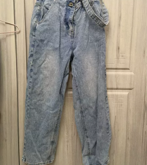 斜背带牛仔裤，腰围72，显高显瘦 感兴趣的...