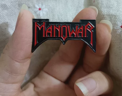 重金属摇滚战神乐队徽章胸针 25包邮，偏远...