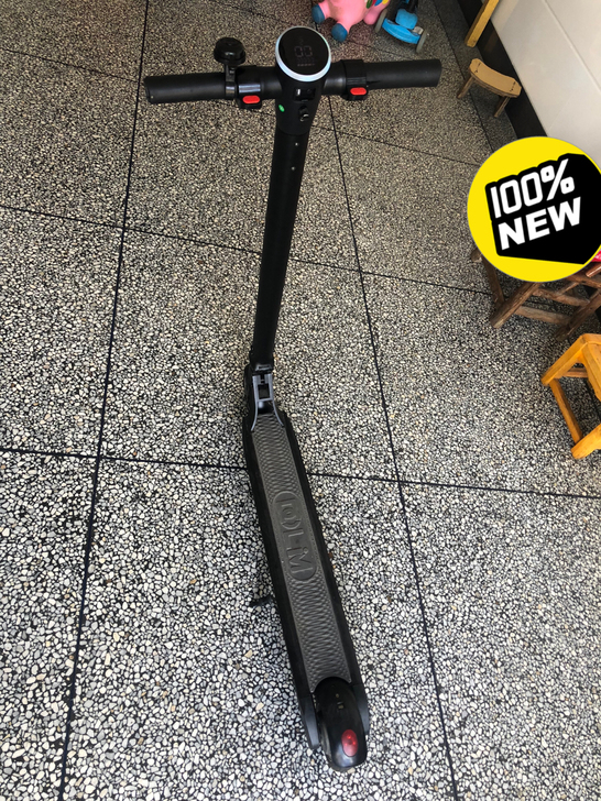 折叠电动滑板,续航三十公里,有定速巡航,三...