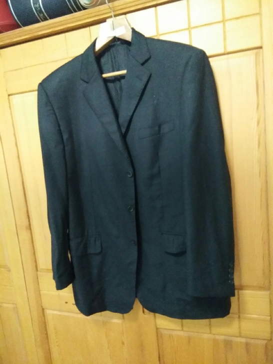 羊毛西服外套，183左右男士可以穿。成色8...