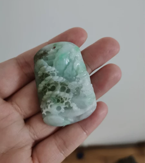 山水玉雕玉牌玉吊坠玉石 有孔，自配绳子就可...