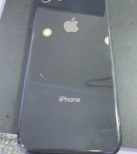 苹果8 黑色 64G 国行 前后裂不影响使...