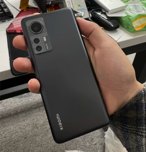 小米12九九新，没有任何磕碰刮擦，已换新手...