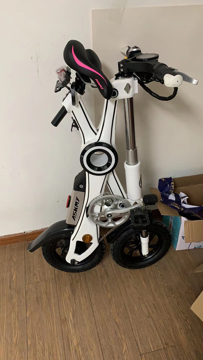 恩斯迈X3.新车落地，骑过几次，车头有点小...