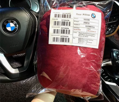 BMW宝马原厂款头枕，靠枕。 皮质为Alc...