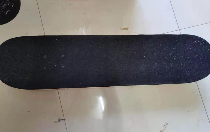 双翘滑板  仅滑过一次 毕业清理闲置 有意...