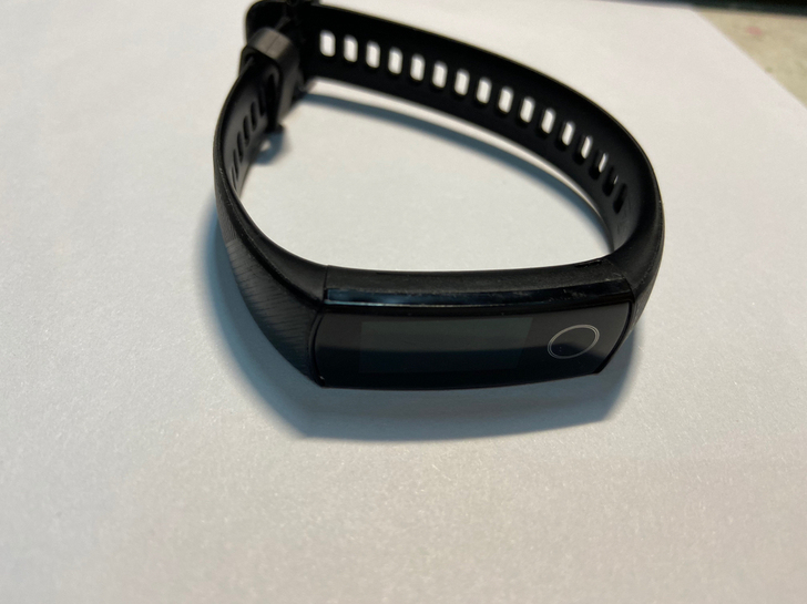荣耀手环5 nfc陨石黑 买了以后没怎么用...