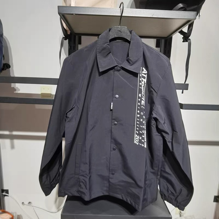 全新正品安踏男梭织上衣