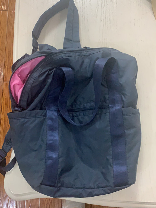 网易严选妈妈包自重超轻防水妈妈包