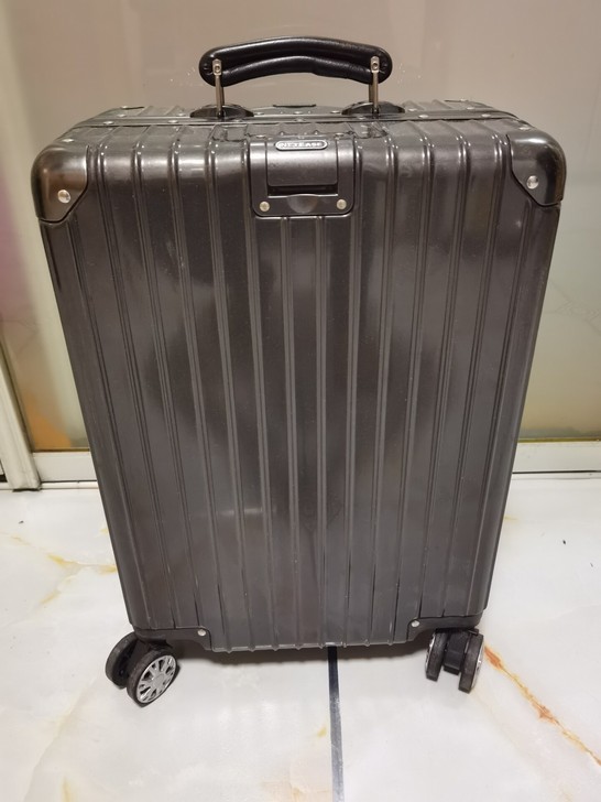 出netease品牌登机箱，黑色复古铝框，...