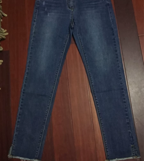 全新韩品牌女款牛仔裤S码有弹力，腰围72厘...