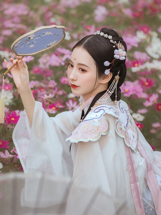 出钟灵记 兔月仙百褶裙，仅下裙一件xs，全...