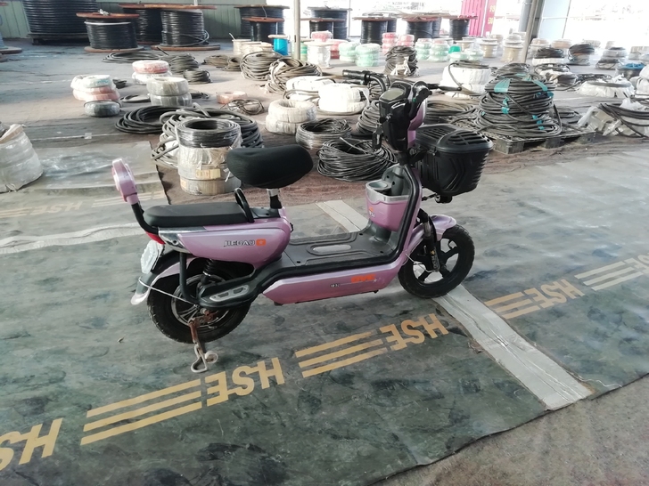 自用捷豹电动车，前后真空胎，刚刚换了一个星...