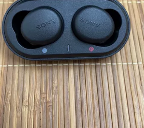 原装索尼蓝牙耳机,买来九个月很少用,高音清...