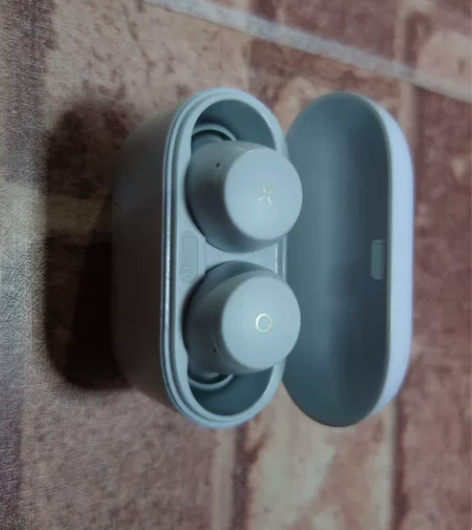 布心和漫步者联名的蓝牙耳机，闲置了打算出掉...