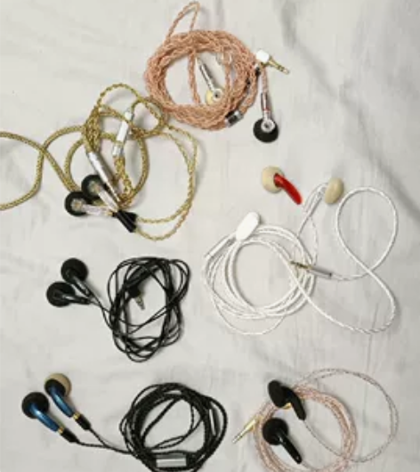 出系列森海塞尔mx500款的平头耳机，每一...