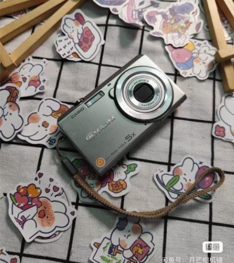 卡西欧ZS10,数码相机,卡片相机。 后三...