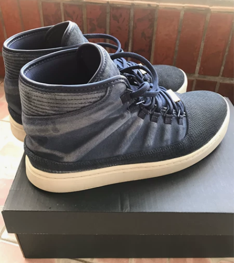 Jordan飞人乔丹，深蓝色高帮鞋，45码...