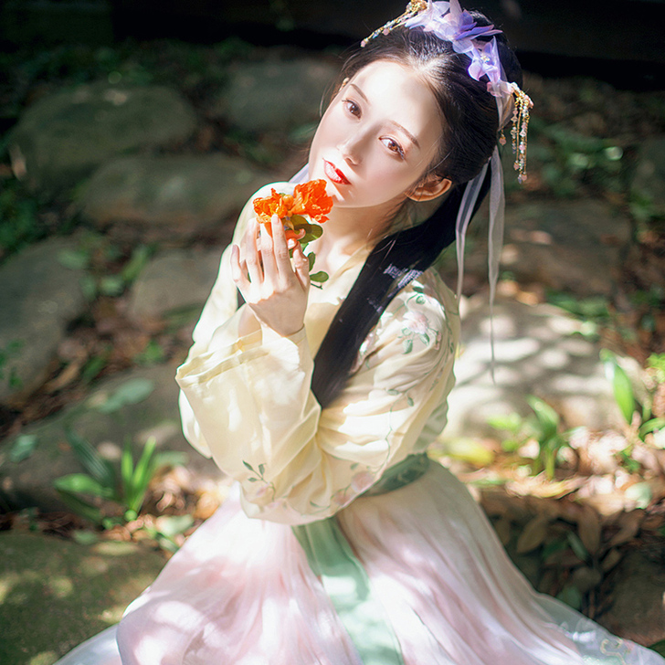 钟灵记 暗八仙:日常汉服女对襟上襦齐腰襦裙...