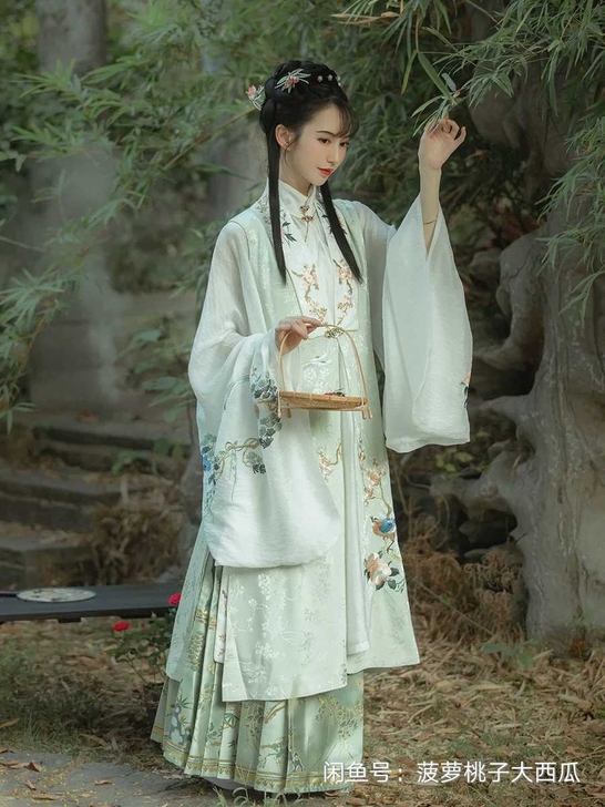【出】钟灵记天香引长比甲马面裙对襟明制仿妆...