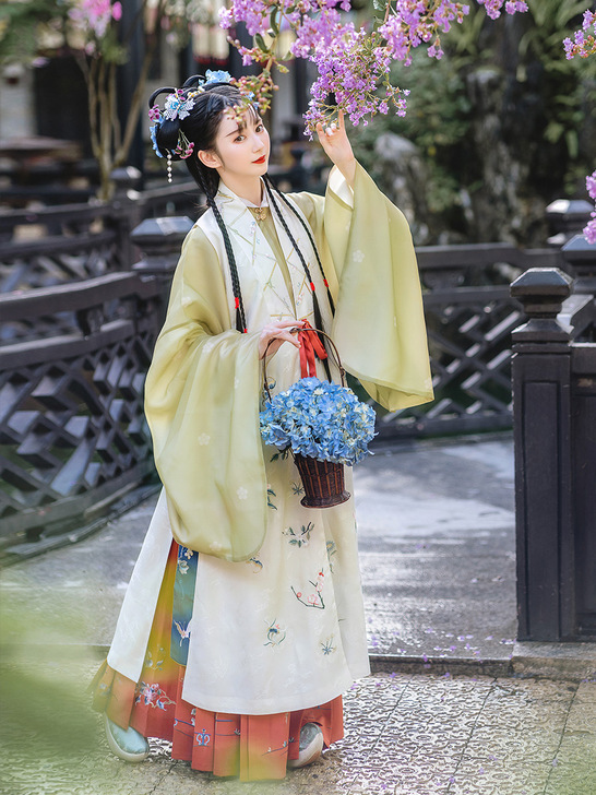 钟灵记庭深萤萤汉服明制立领女春秋冬
