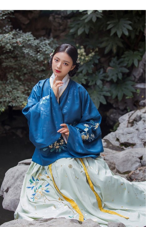 Oneself 书卷香 山矾 绣花黛蓝短袄...