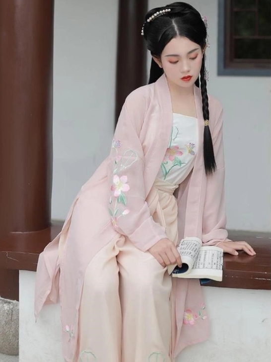 付邮送，汉服刺绣褙子