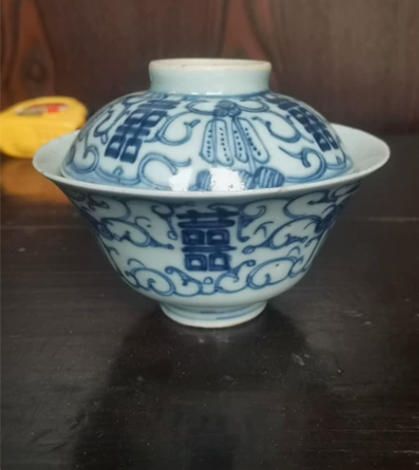 凊代荼碗一件，边外有点小飞皮，保老保真，看...